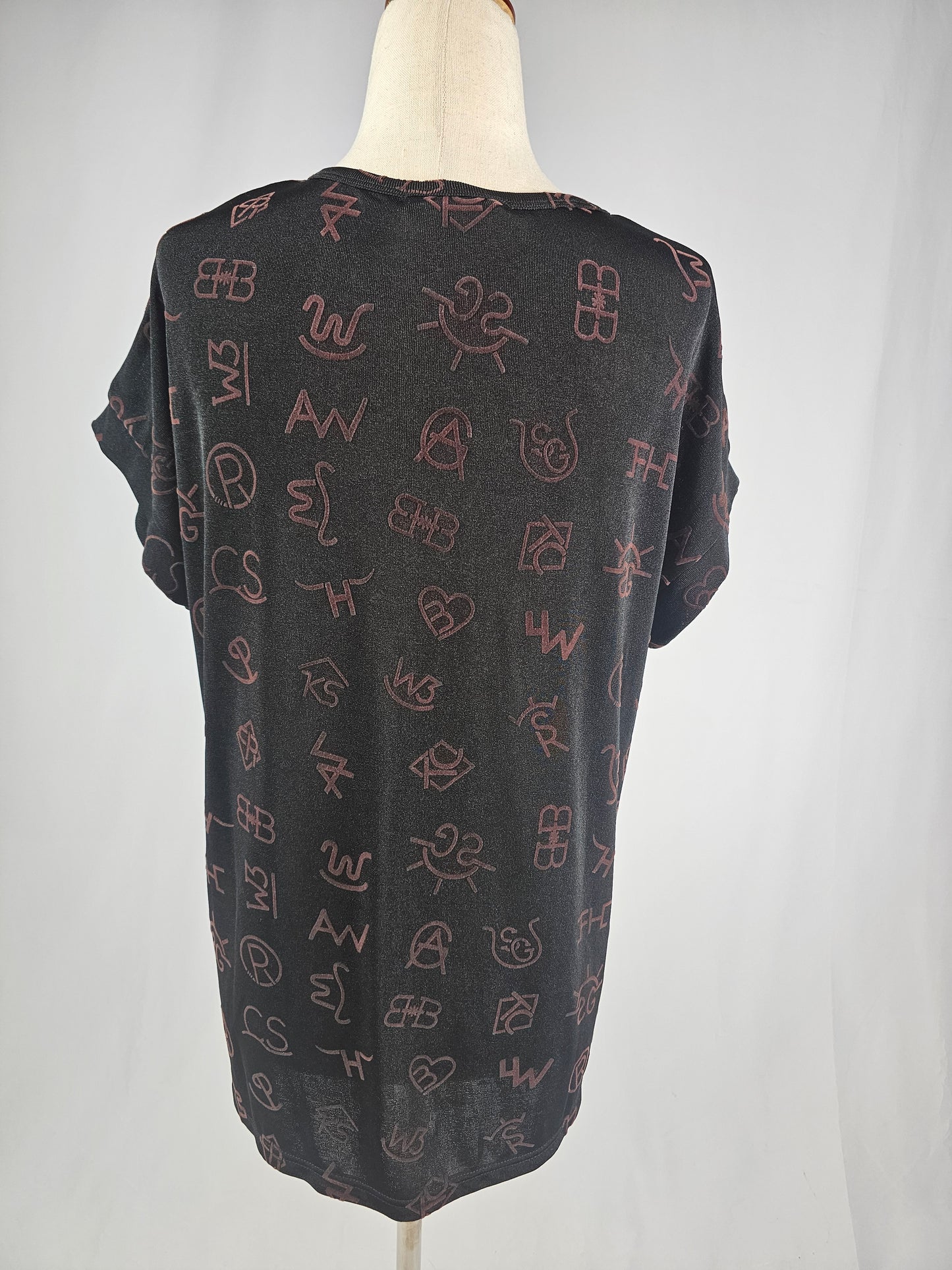 TZ100 3D Branded Blouse