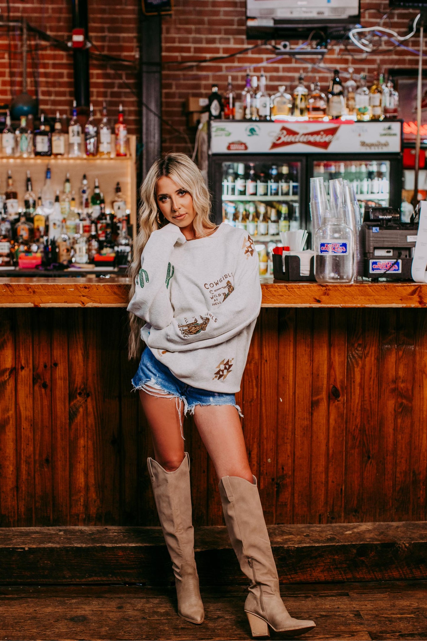 MK482 Wild Cowgirl Sweatshirt PLUS