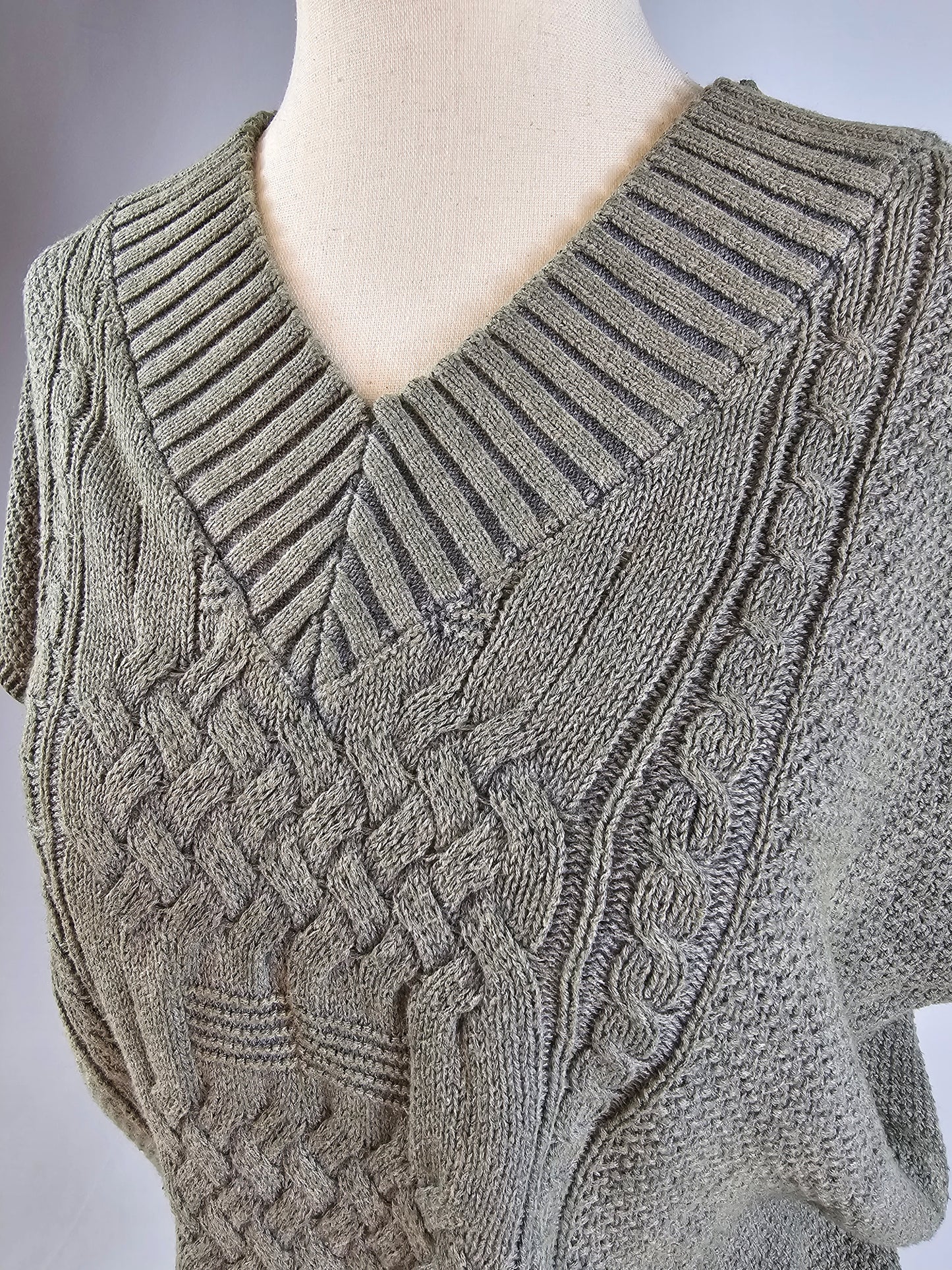 TZ108 Sweater Vest