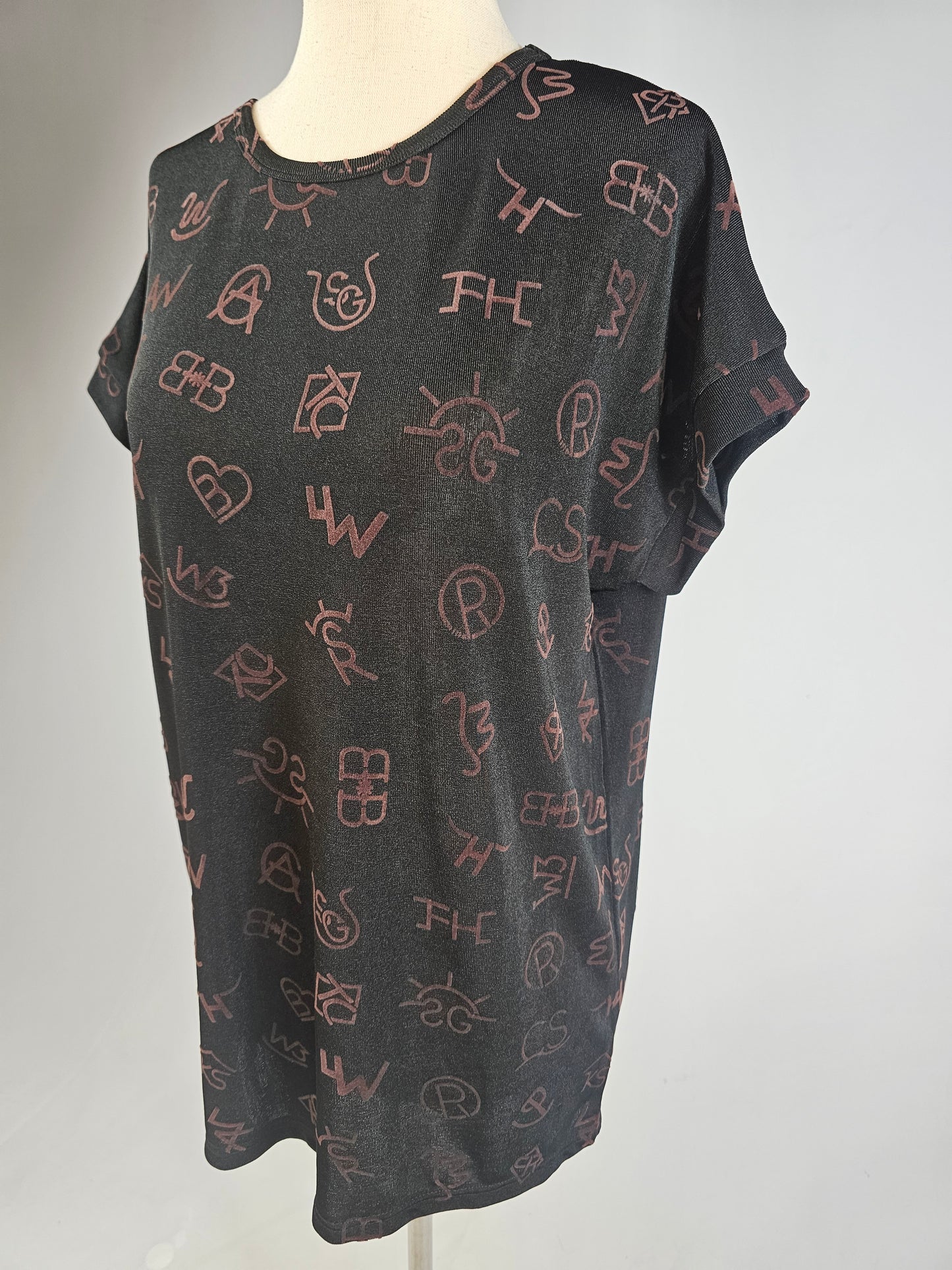 TZ100 3D Branded Blouse