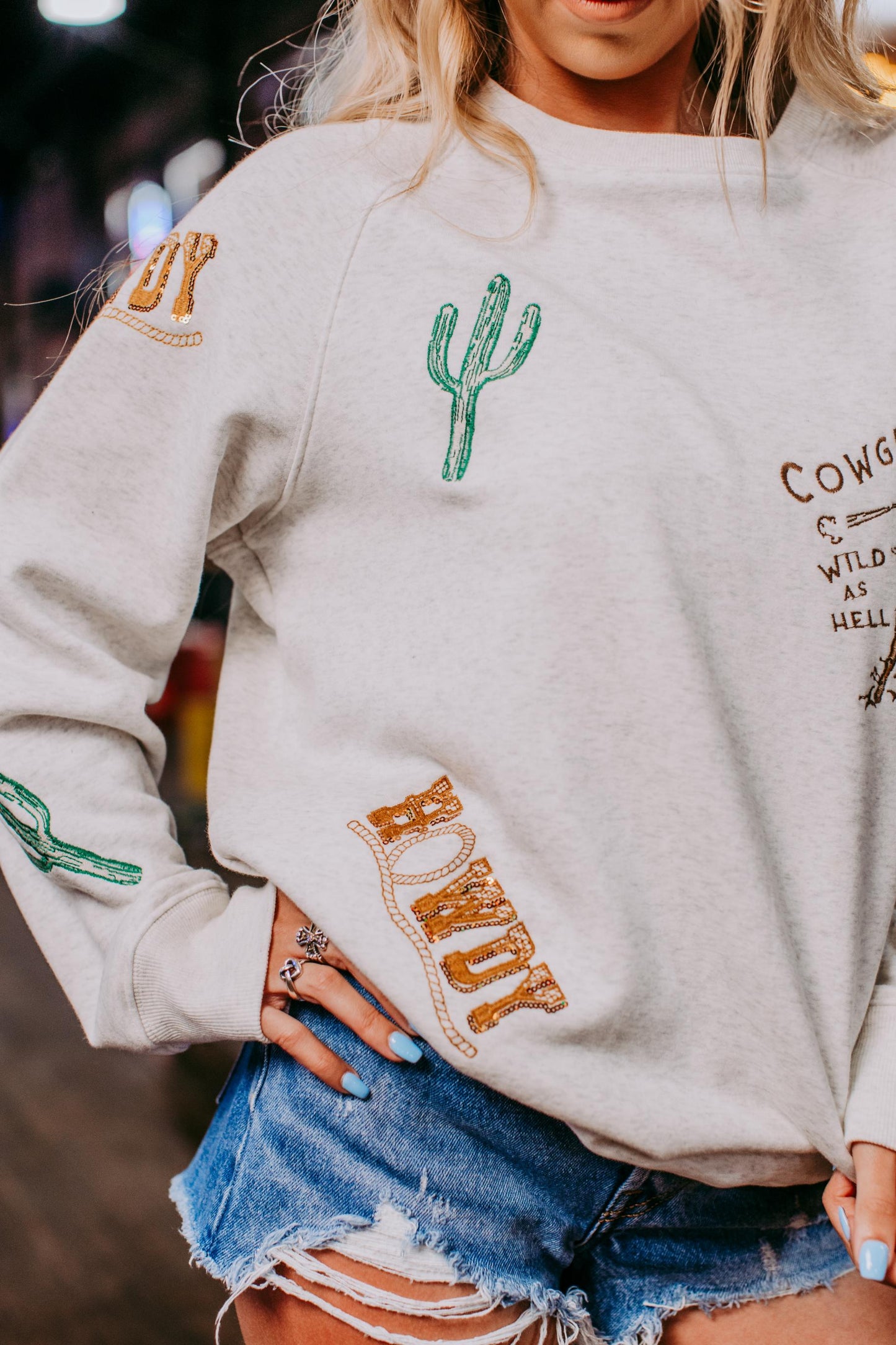 MK482 Wild Cowgirl Sweatshirt PLUS