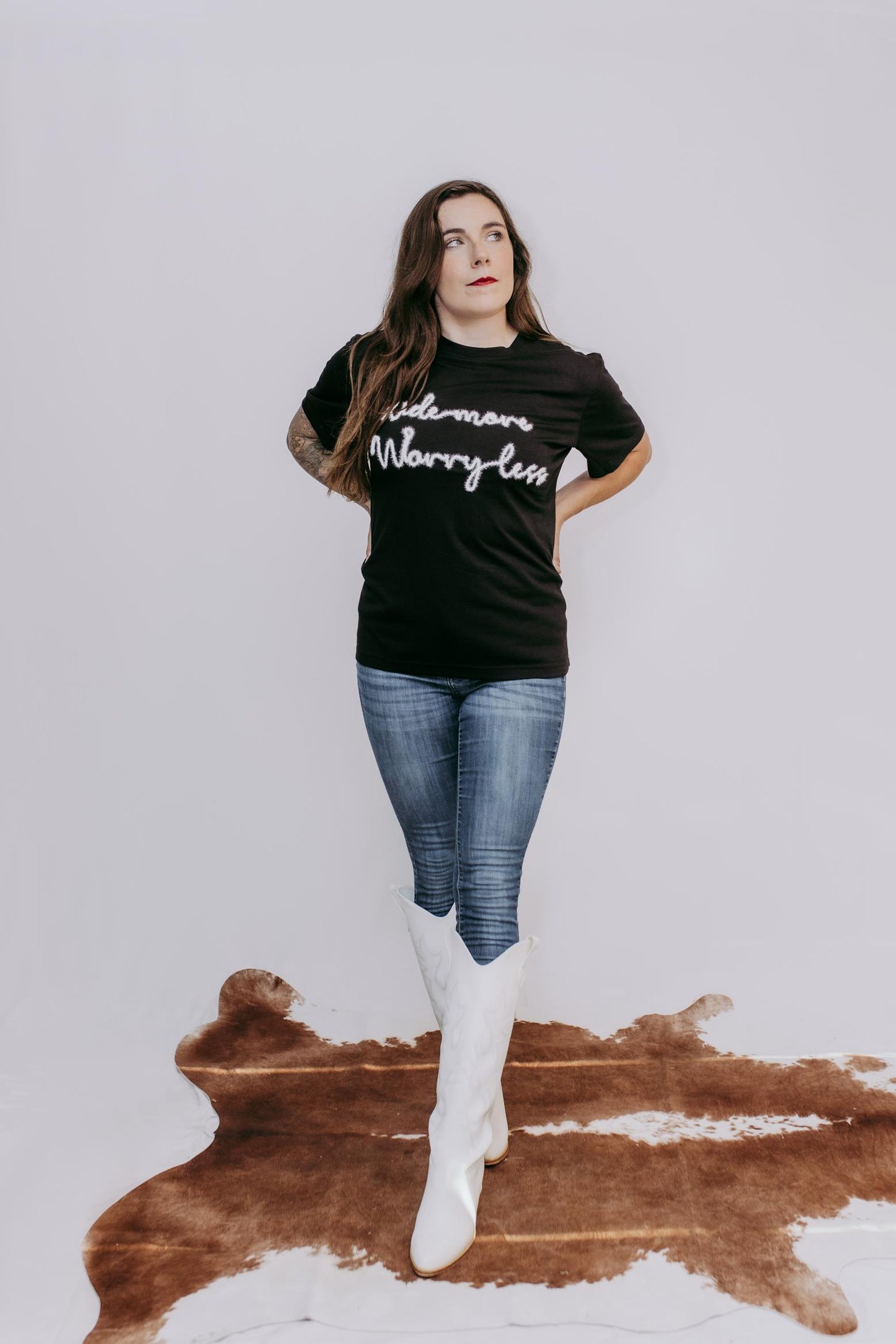 MK389 Worry Less SL Tee - Black
