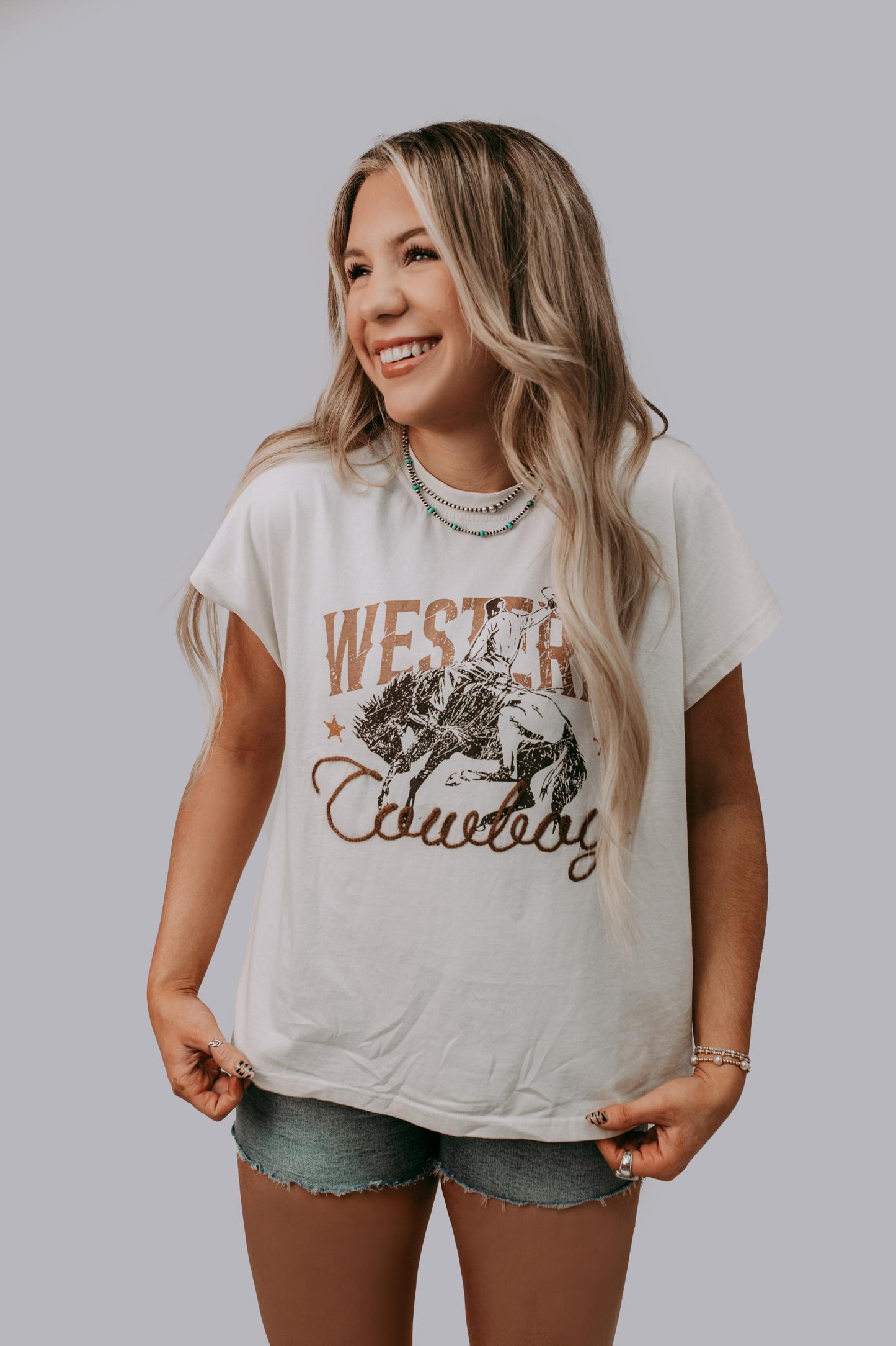 MK666 Western Cowboy Roped Embroidery T Shirt