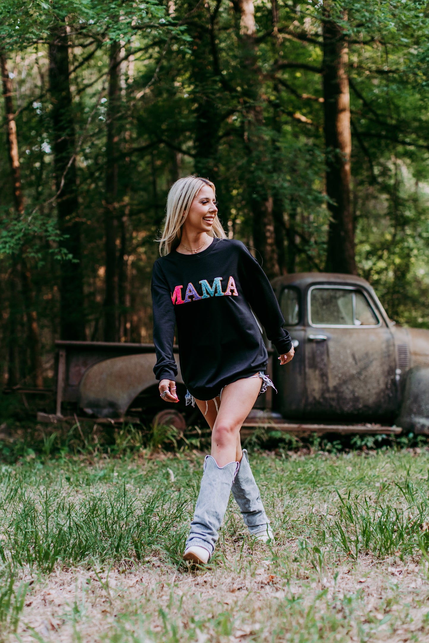 MK393 MAMA Embroidery Sweatshirt