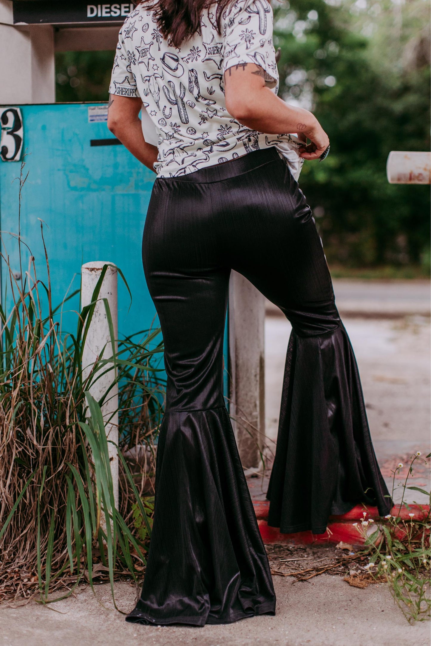MK267 Obsidian Metallic Black Bell Bottom Pants