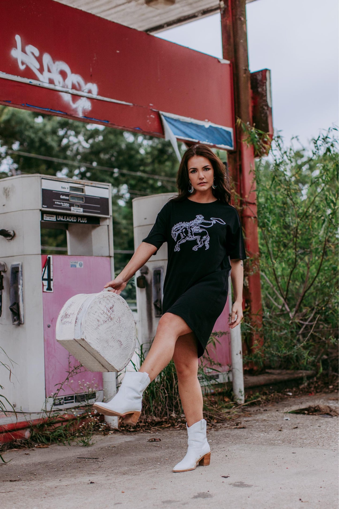 MK427 Deadwood Sequin Embellished Tee Dress