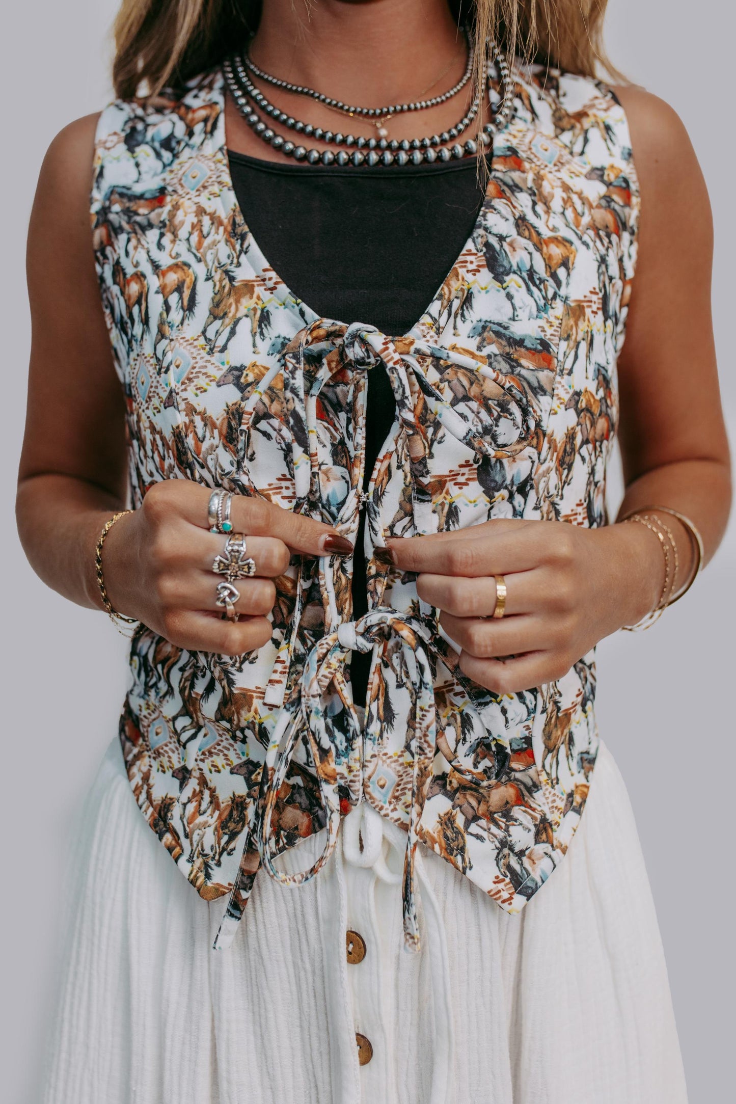 MK601 Buckaroo Front Tie Vest