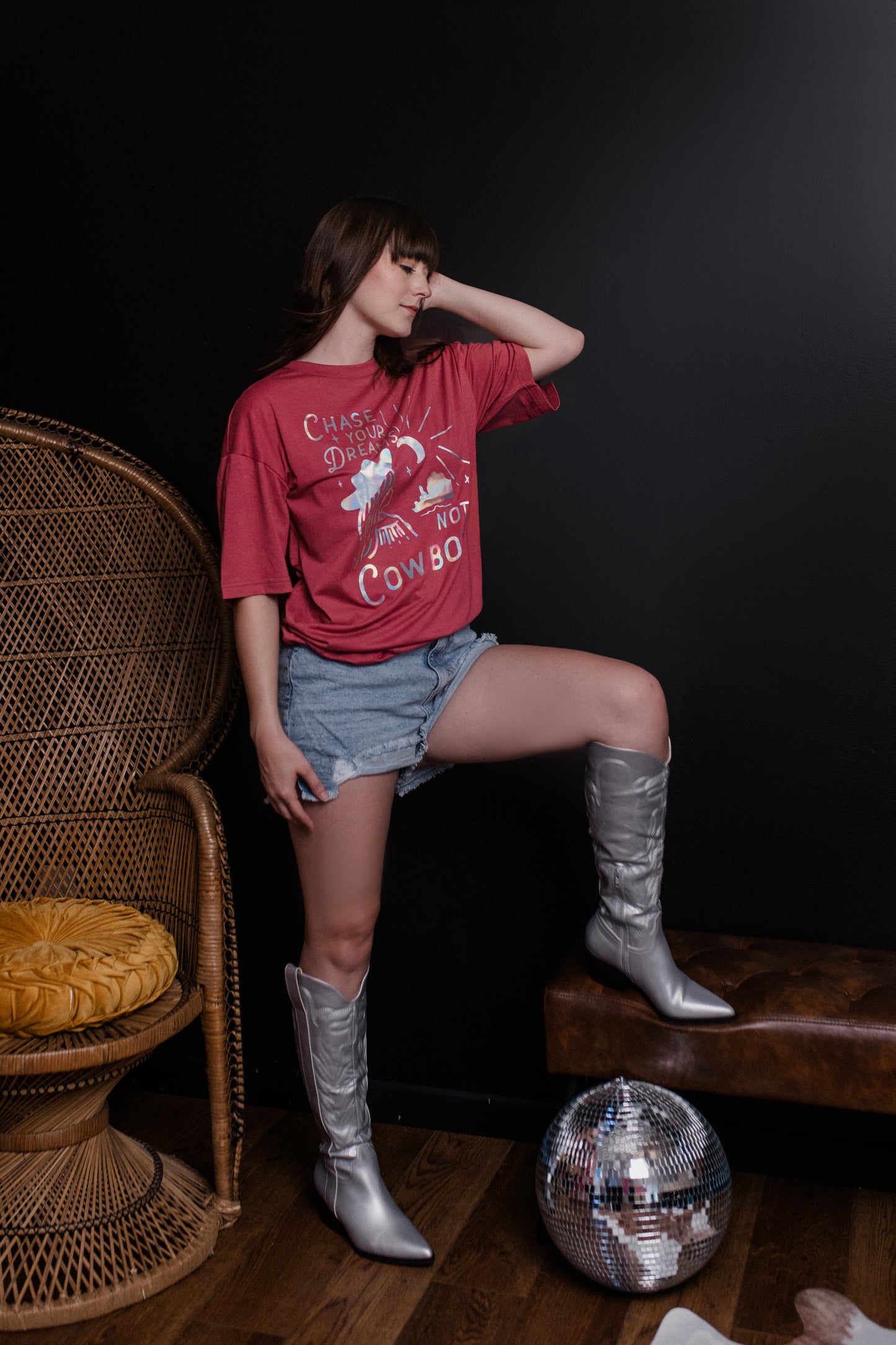 MK559 Chase Dreams Gold Foil SL Tee