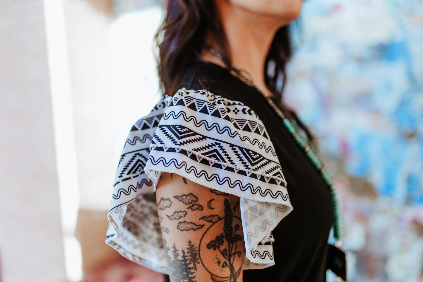 MK342 Arklatex Aztec Ruffle Sleeve Tee Dress - Black/White