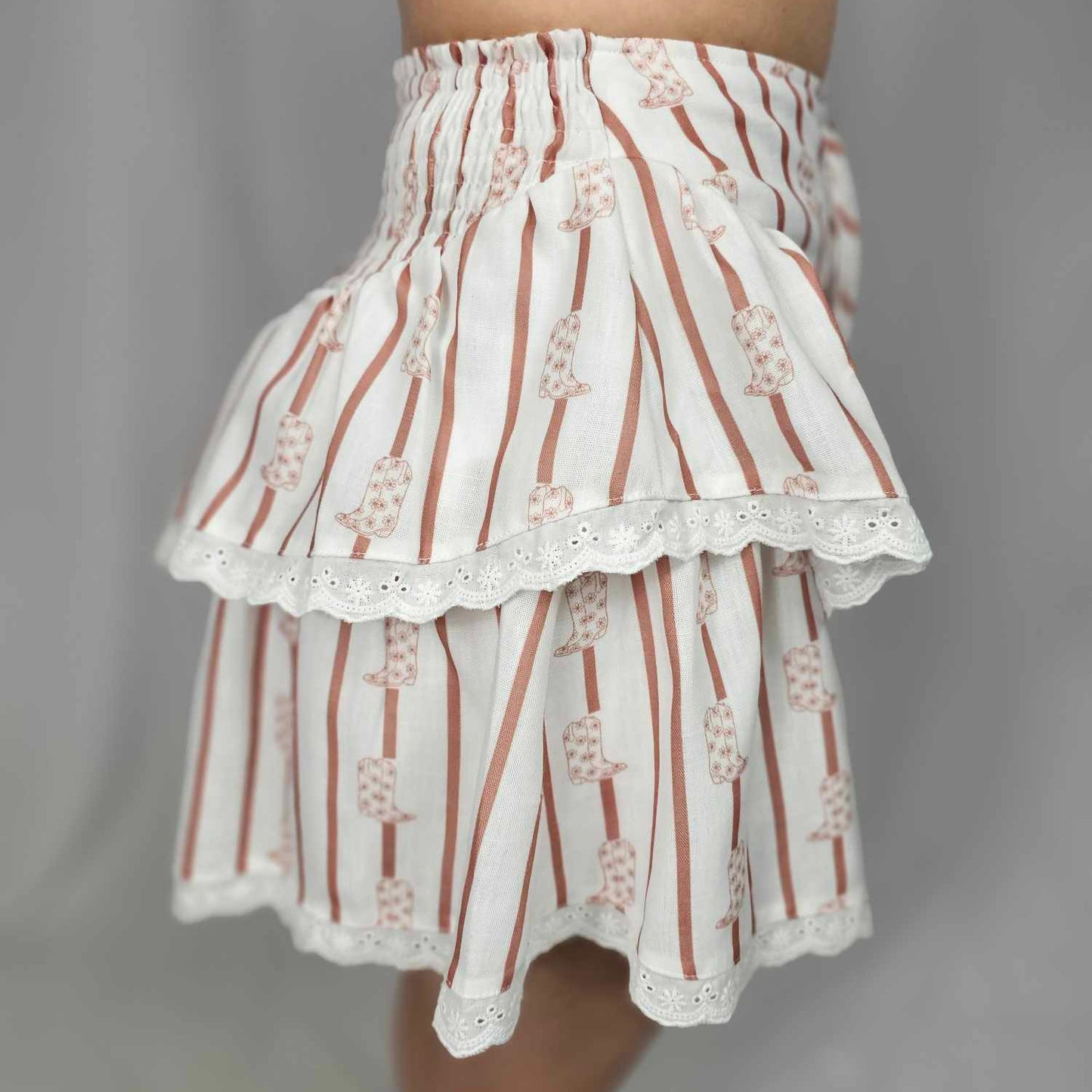 MK630 Ruffled Boot Skort