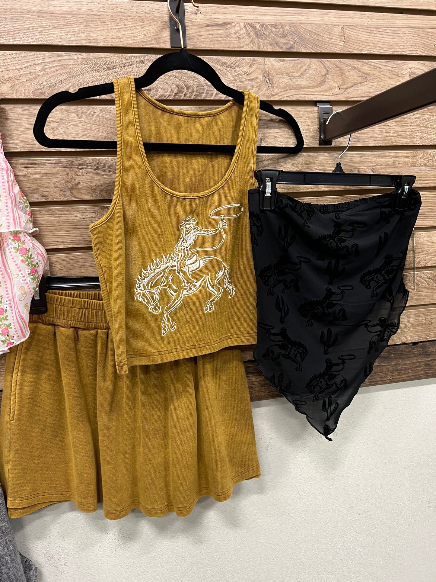 MK428 Bronc Bustin Weekend 2 Piece Crop Set