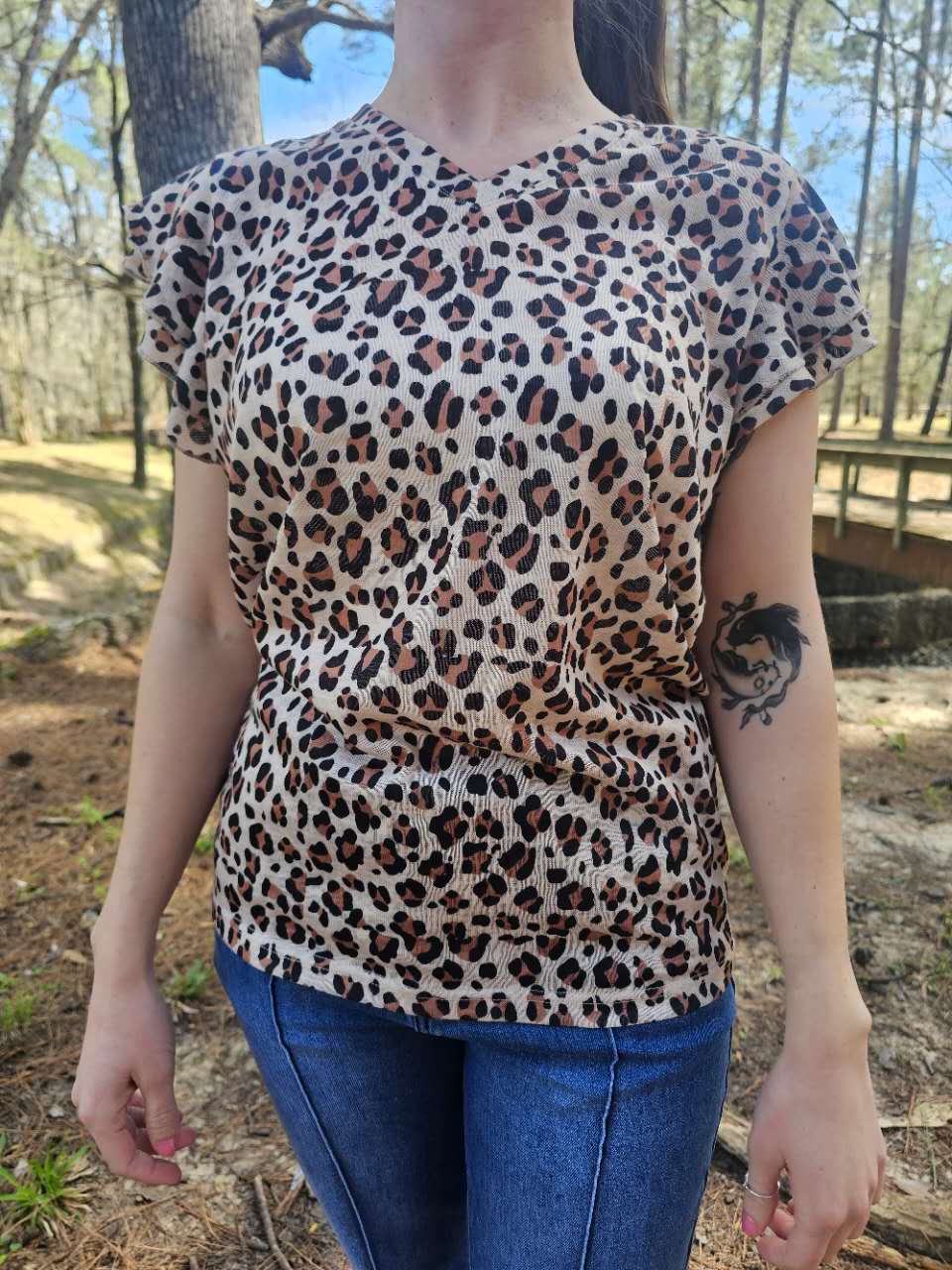 MK669 Leopard Print Ruffled Sleeve Blouse