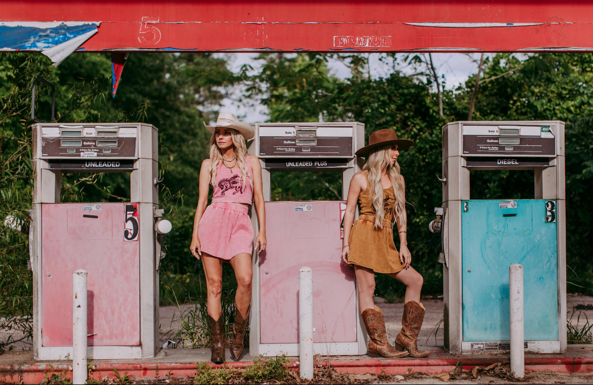 MK428 Bronc Bustin Weekend 2 Piece Crop Set