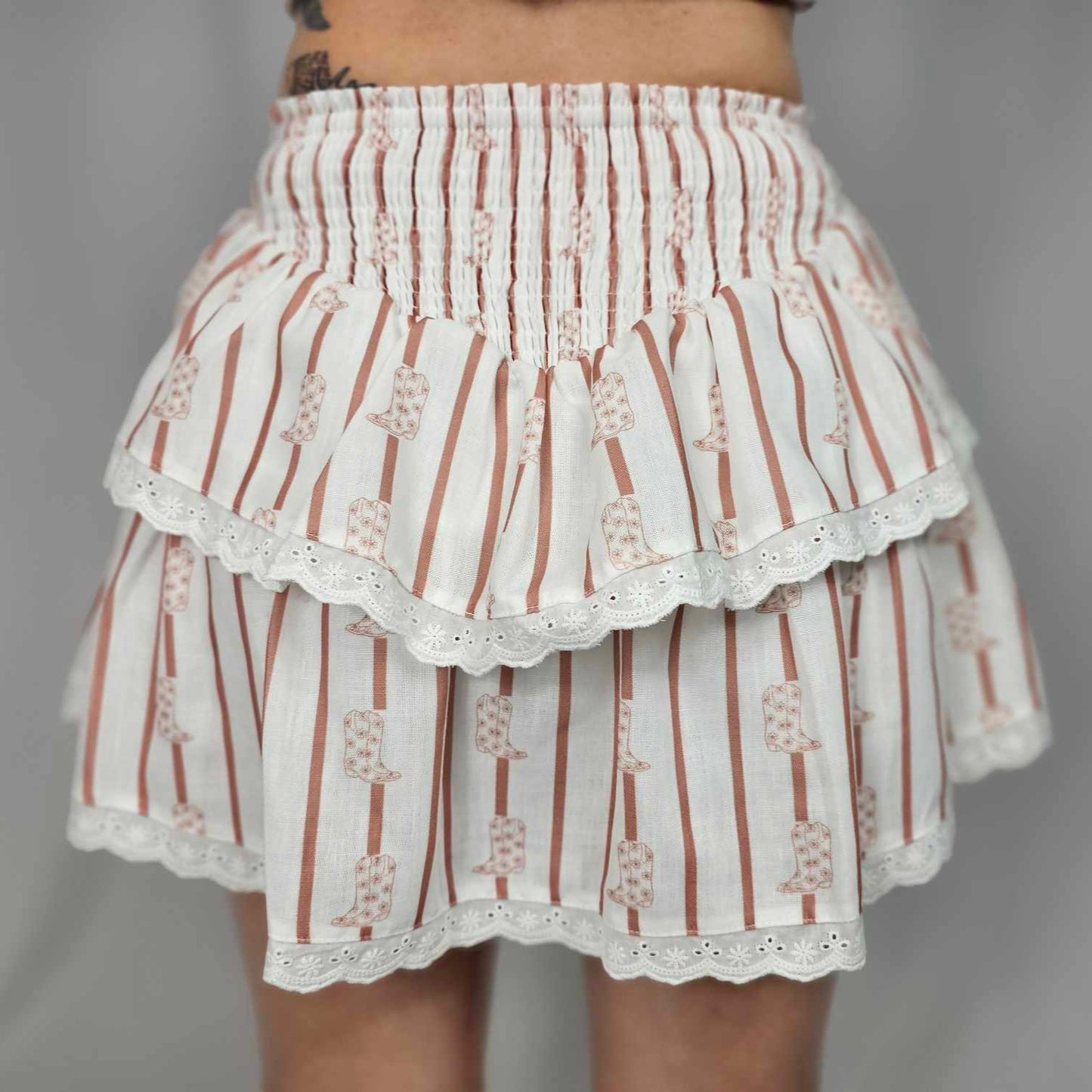 MK630 Ruffled Boot Skort